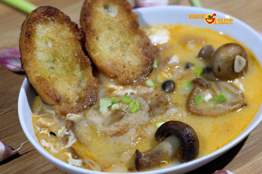 Sopa castellana con setas
