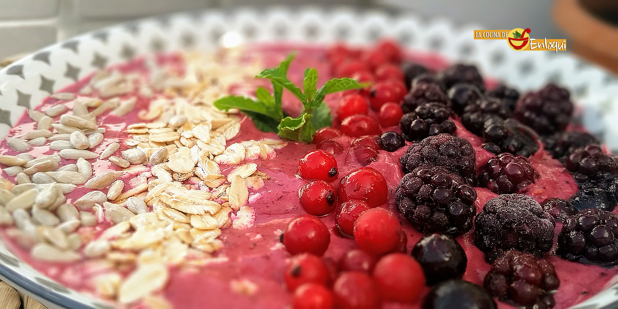 Smoothie bowl de frutos rojos